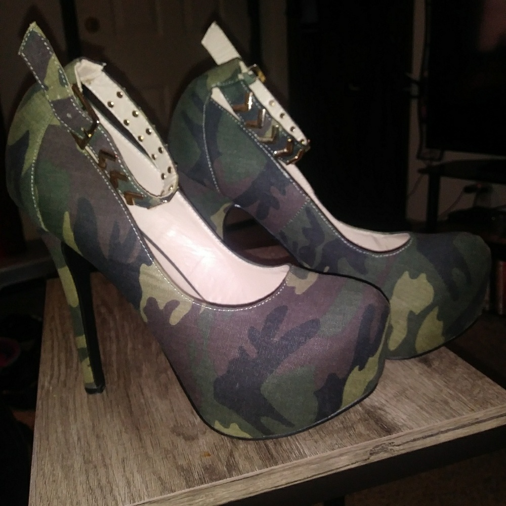 Sexy Camouflage Platform Heels